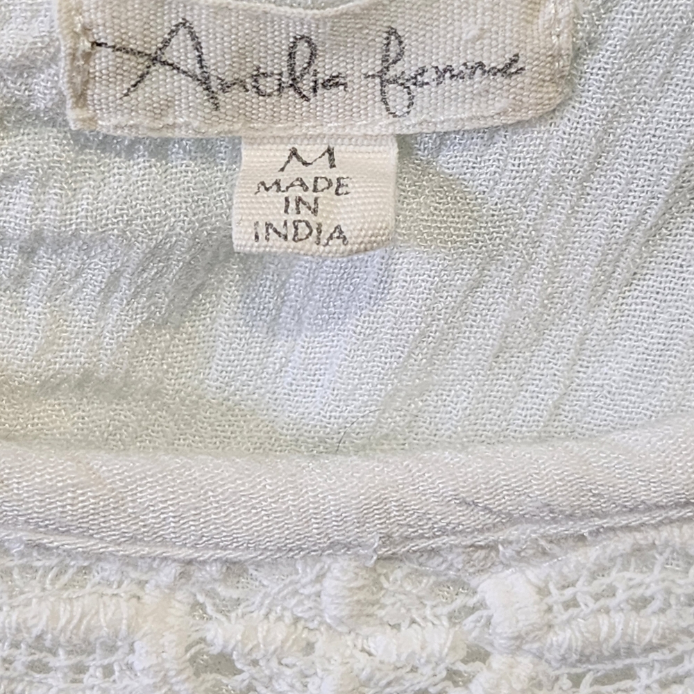 ANTILIA FEMME | Elegant White Lace Women's Top | Medium - Picture 4 of 6
